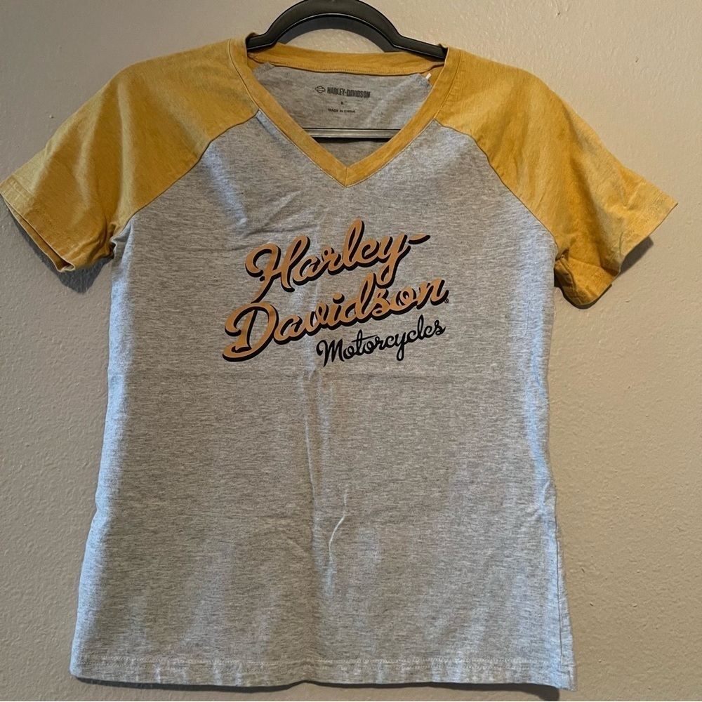 Harley Davidson Yellow Women Small V-neck